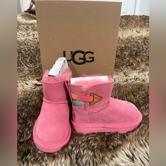 Girls toddler Uggs - Picture 2 of 8